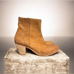 Peter Nappi  Italian Leather Tan Ankle Boots Size 37